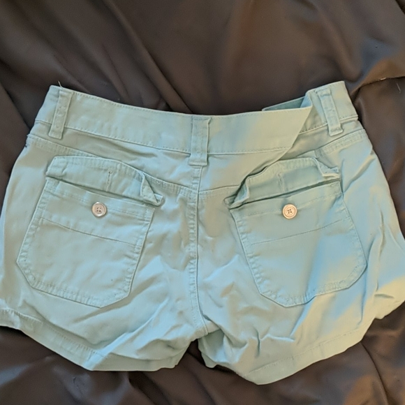 Shorts - Picture 3 of 3